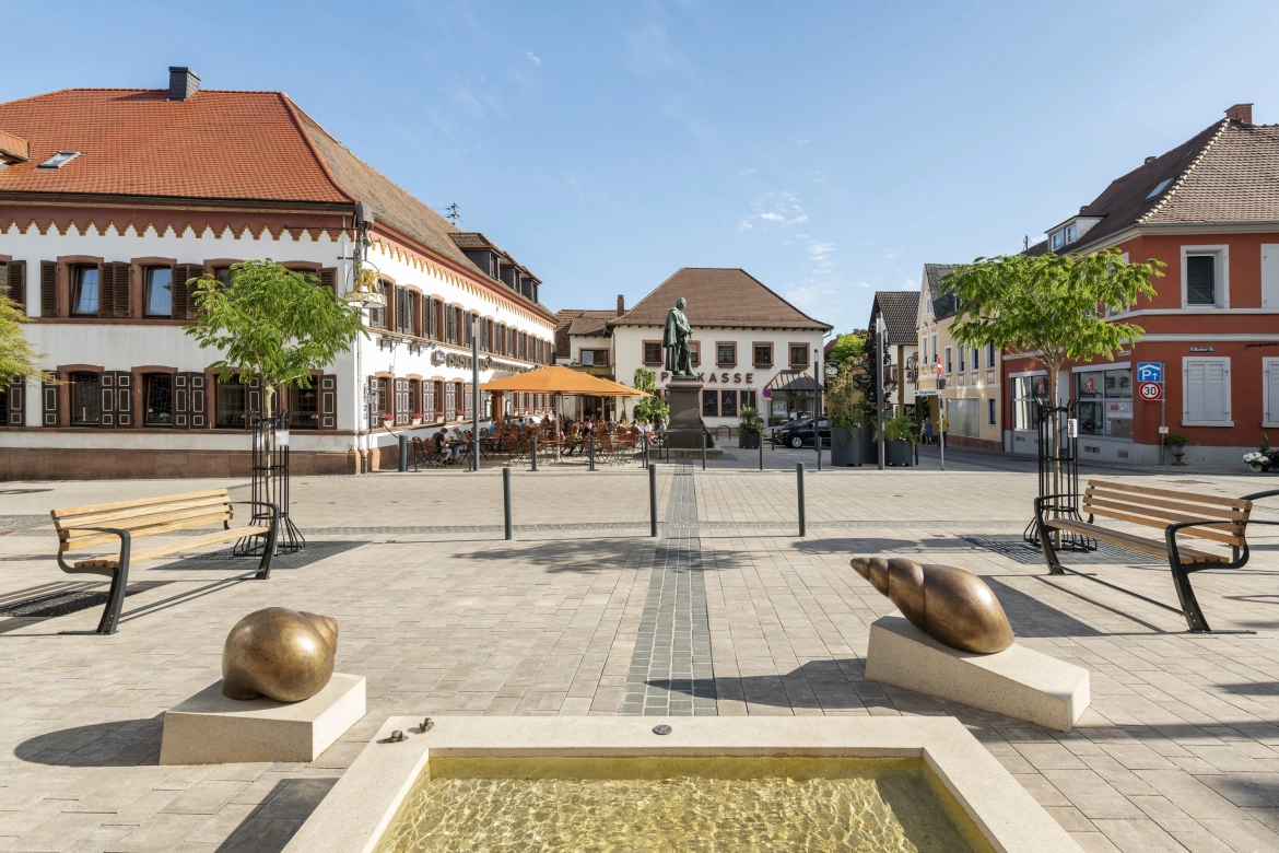  Marktplatz/Weinstraße 67487 Maikammer