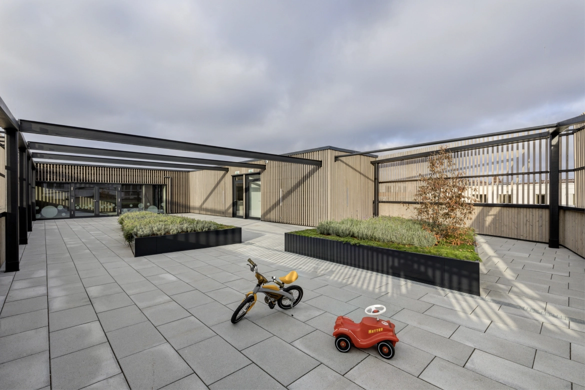 Die Dachterrasse des Johanniter-Kinderhaus "HOCHHINAUS" 