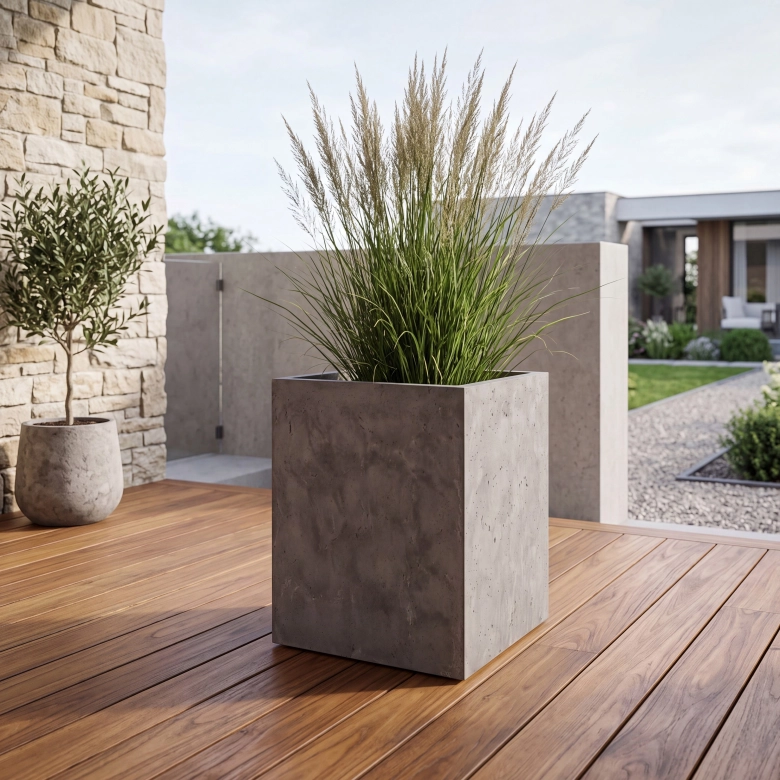 SQUARE planter