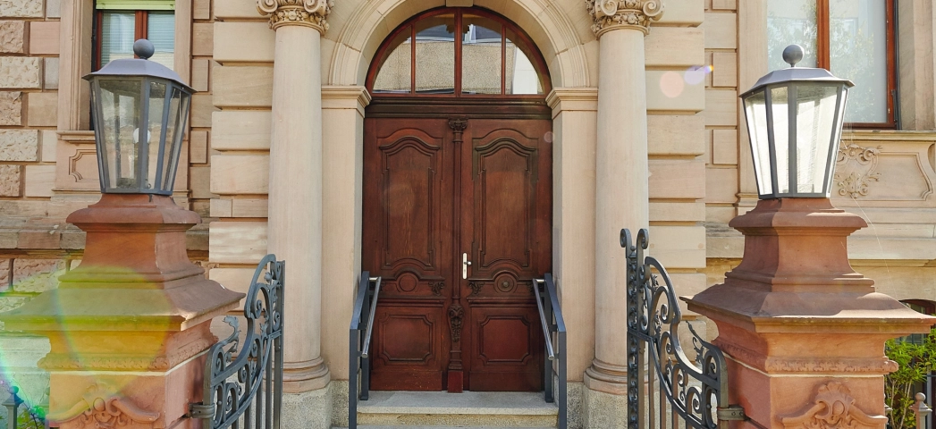 entrance staircase art villa