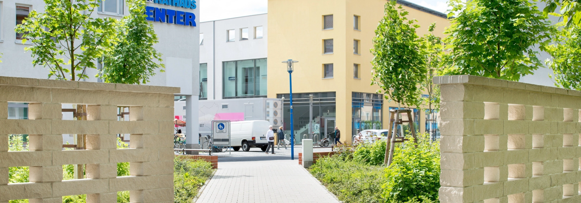 mauer begrünt bepflanzt innenstadt