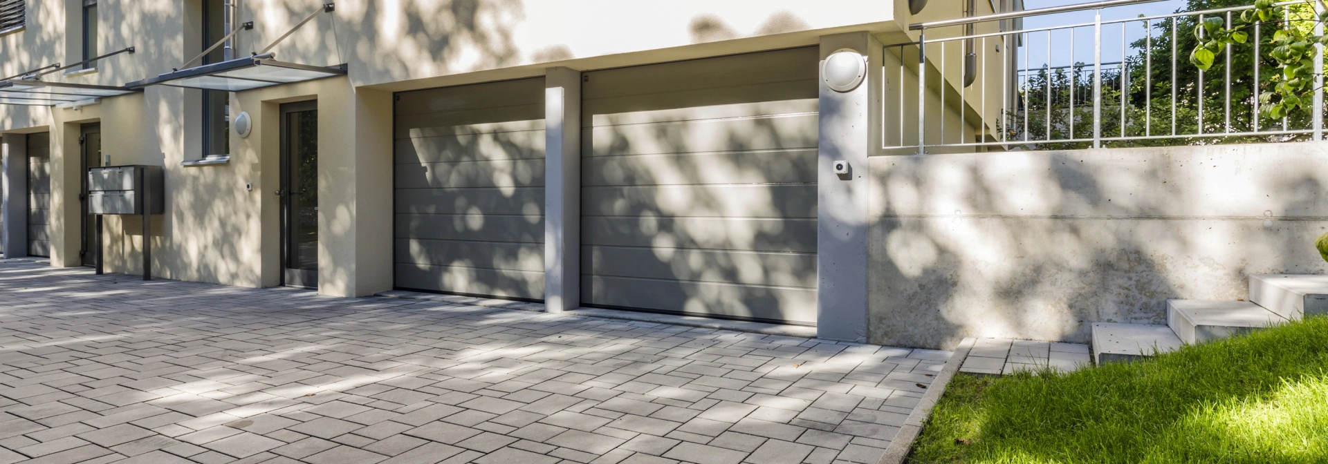 garage courtyard entrance residential building