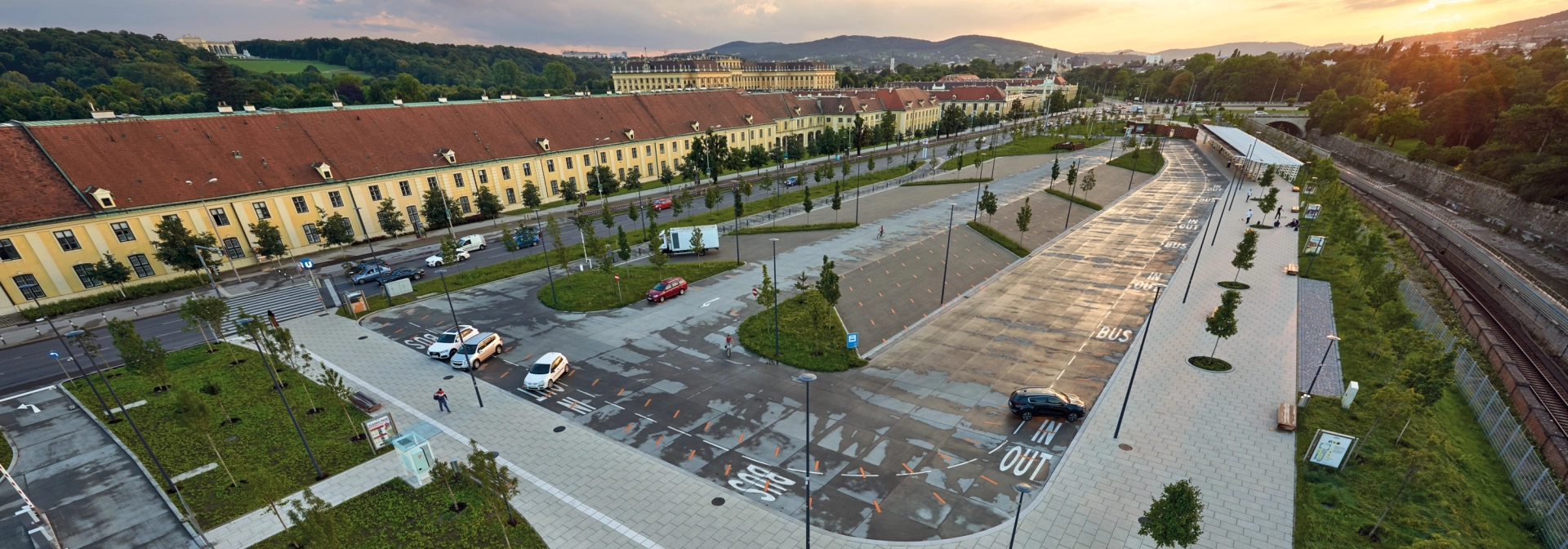 parkplatz arrival center bepflanzt