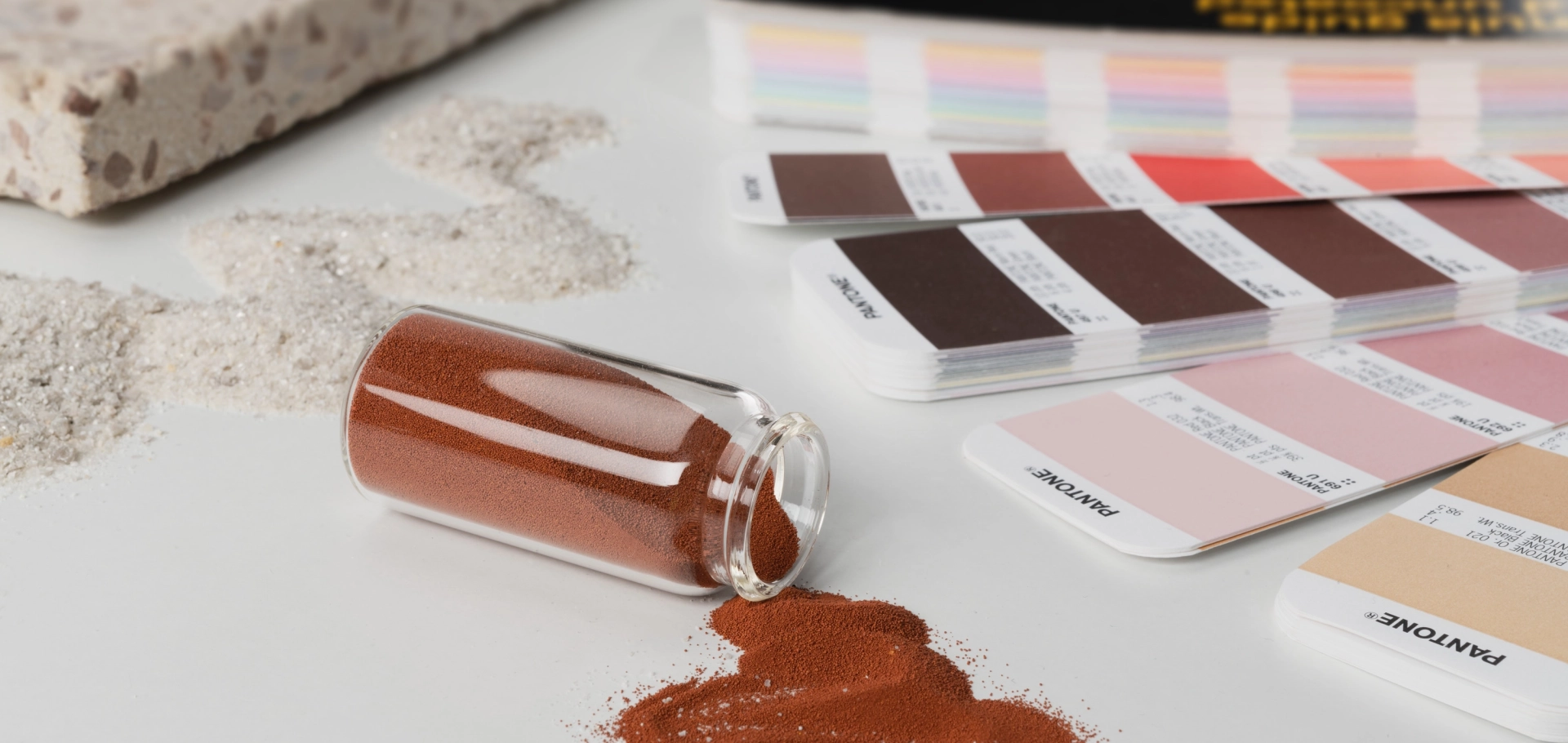Farbpalette auf einem Tisch