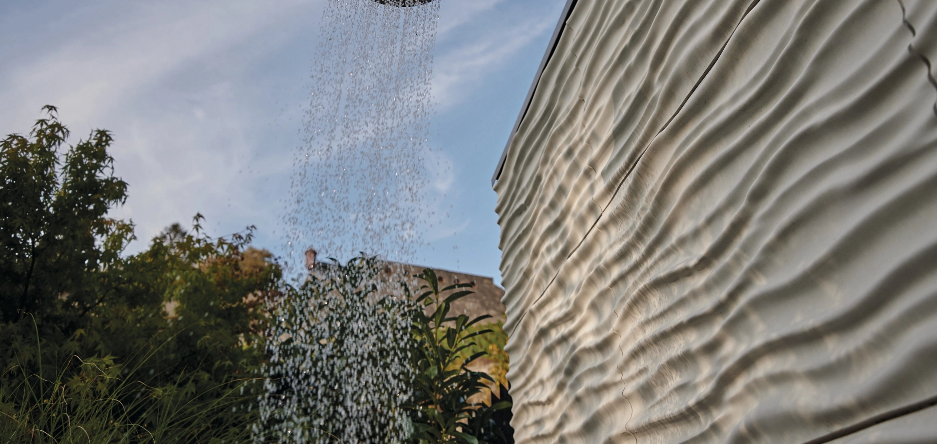 Outdoor Dusche mit Architekturbeton 