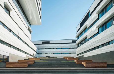 treppe gebäude modern