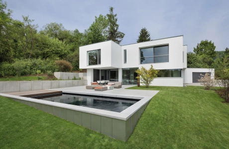 modernes haus fenster pool terrasse