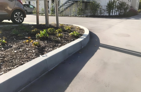 GDM.HOCHBORD an Parkplatz verbaut