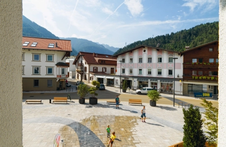 dorfplatz verkehrsberuhigter bereich