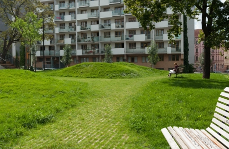 platz bürogebäude park