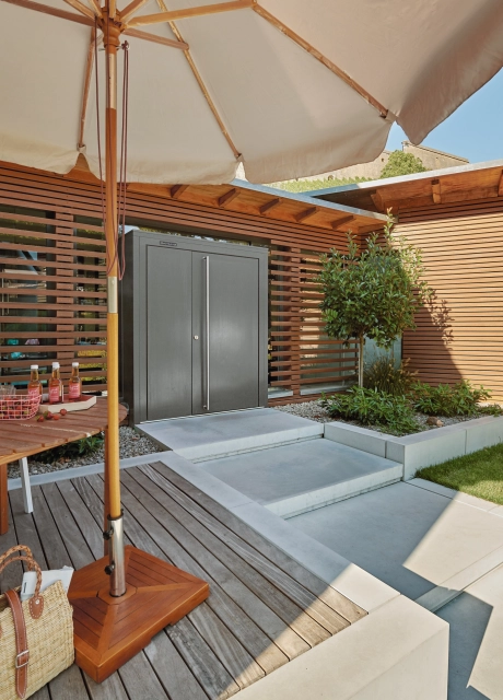 garden modern planted