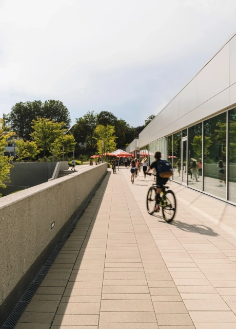 sport freizeit halle bepflanzt