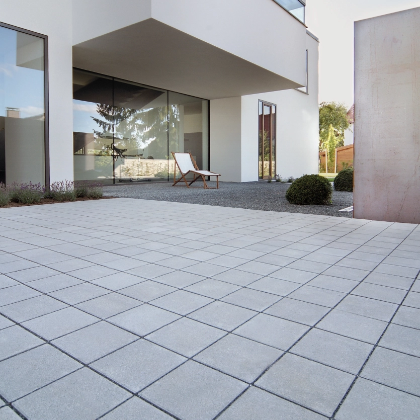 Modern driveway, urban villa, GDM.DRAIN stone proActive nativo Grey proDrain