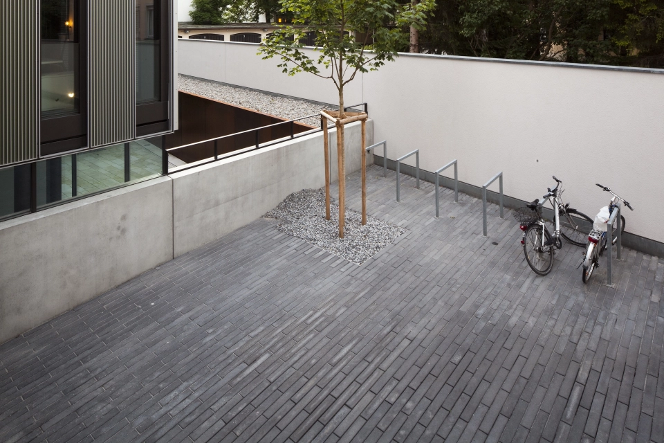 bank modern treppe eingangsbereich