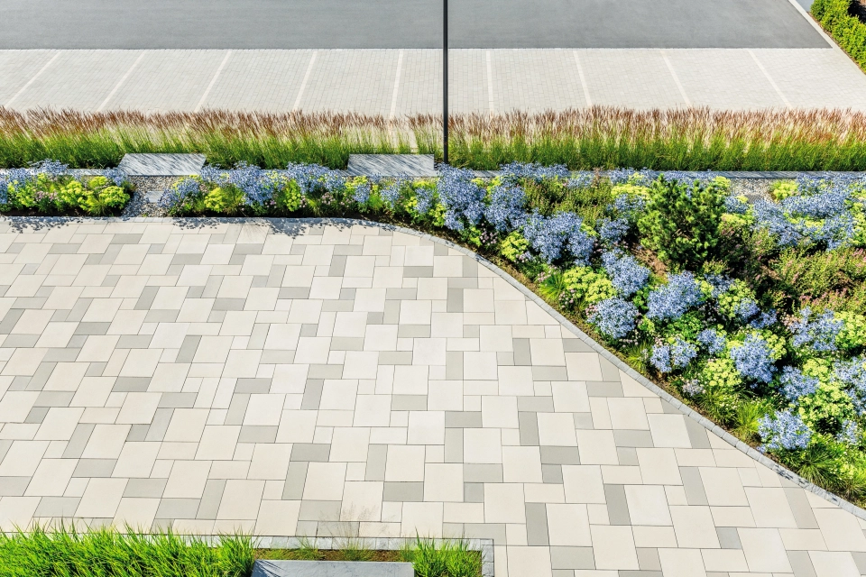 garten terrasse platz unternehmensgebäude