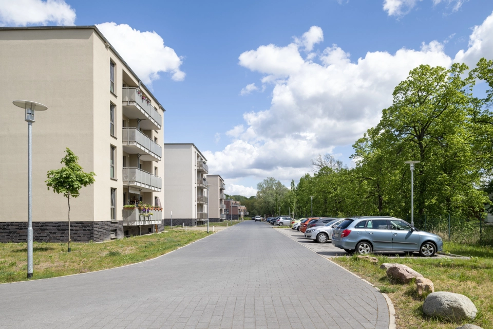 house driveway new housing estate traffic areas